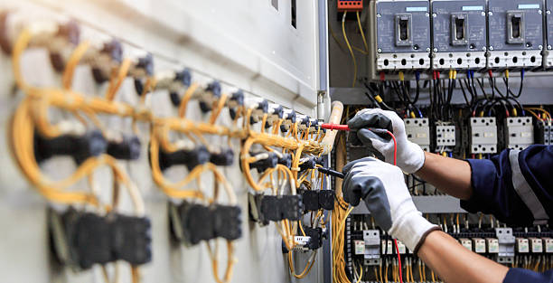 Professional Electrician technician working in Manhasset, NY